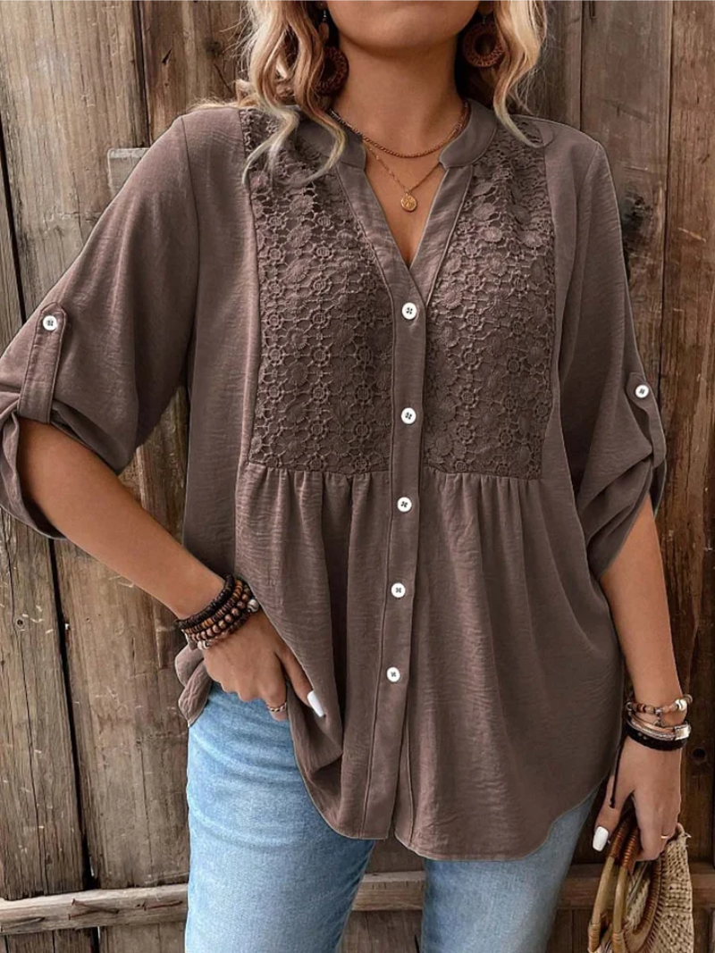 Elizabeth – Blouse met V-hals en knopen