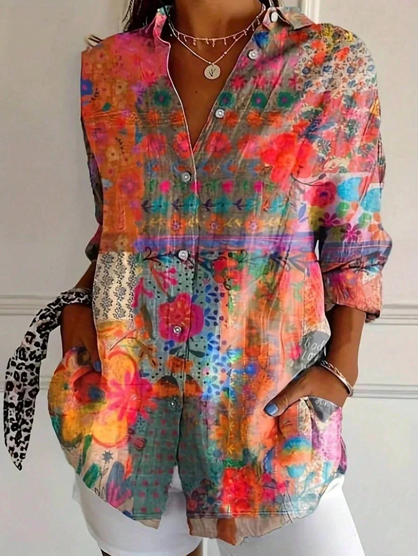 Lianne | Kleurrijke blouse met knopen – Lichte stof