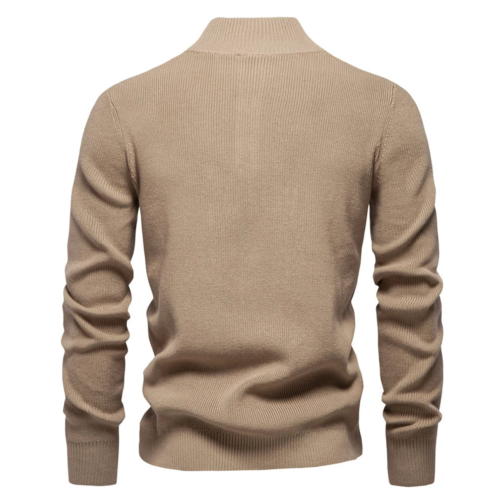 Vornelius | Herentrui met stijlvolle kraag en knoopdetail